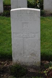 Canada Farm Cemetery - Stokes, R H