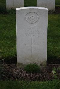 Canada Farm Cemetery - Toms, A W