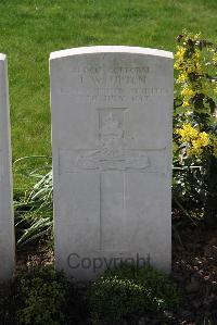 Canada Farm Cemetery - Upton, J W