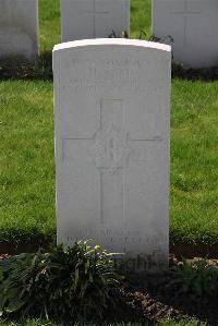 Canada Farm Cemetery - Ward, H