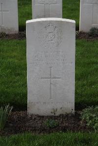 Canada Farm Cemetery - Williams, D T