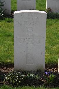 Canada Farm Cemetery - Williams, J