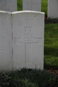 Canada Farm Cemetery - Wood, G