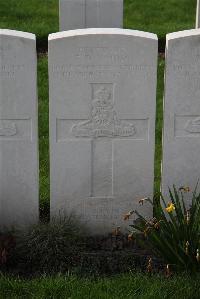 Canada Farm Cemetery - Young, Frederic Dobell