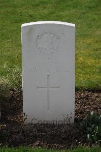 Canada Farm Cemetery - Young, J