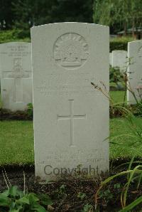 Strand Military Cemetery - Alexander, Frederick Lionel