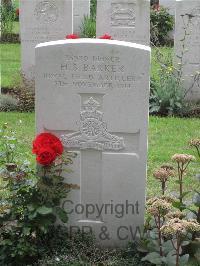 Strand Military Cemetery - Barker, H S