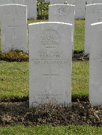 Strand Military Cemetery - Baxter, Paul Stanislaus