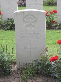 Strand Military Cemetery - Bishop, R M