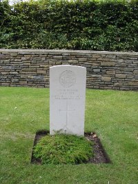 Dickebusch Old Military Cemetery - Little, S