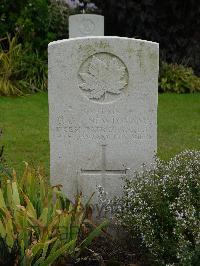 Dickebusch Old Military Cemetery - Newton, Denzel Onslow Cochrane