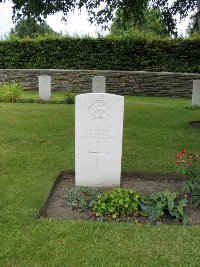 Dickebusch Old Military Cemetery - Percival, B J