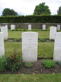 Dickebusch Old Military Cemetery - Williams, Roy