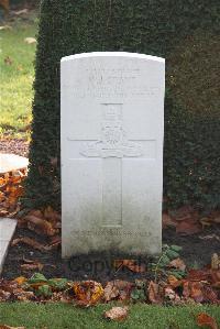 Halle Communal Cemetery - Grant, William James