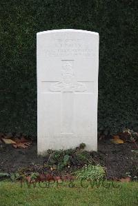 Halle Communal Cemetery - Hopley, A