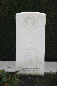 Halle Communal Cemetery - Lucas, E H