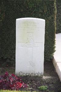 Halle Communal Cemetery - Mason, E