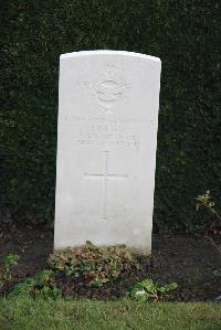 Halle Communal Cemetery - Oates, J