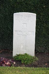 Halle Communal Cemetery - Rivington, C H M