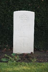 Halle Communal Cemetery - Robinson, John James