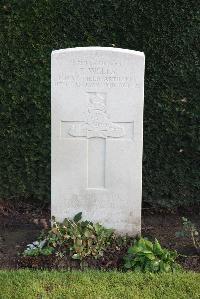 Halle Communal Cemetery - Wells, E