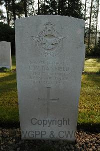 Heverlee War Cemetery - Banfield, Clive Walter