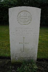 Heverlee War Cemetery - Barton, Maurice Neville