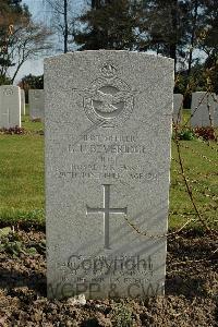 Heverlee War Cemetery - Beveridge, Graham Thomas