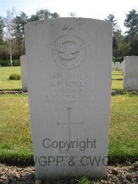 Heverlee War Cemetery - Boyes, Roland Leslie