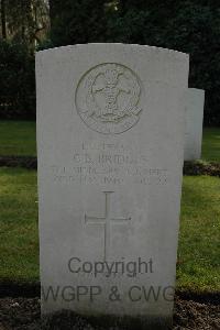 Heverlee War Cemetery - Bridges, Gordon Bryce