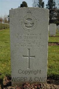 Heverlee War Cemetery - Chadwick, Roy Blackwell