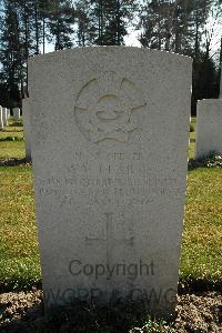 Heverlee War Cemetery - Clarke, Wilfred Victor