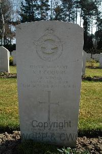 Heverlee War Cemetery - Coombs, Victor Joseph