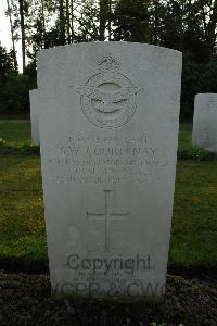 Heverlee War Cemetery - Courtenay, Stanley William