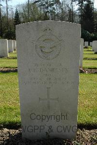 Heverlee War Cemetery - Danielsen, Christopher Hugh