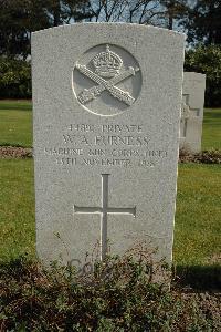 Heverlee War Cemetery - Furness, W A