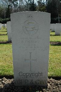 Heverlee War Cemetery - Grove, Richard Frederick