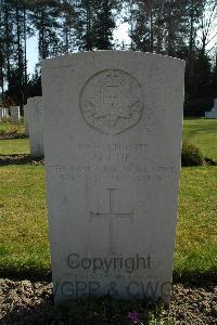 Heverlee War Cemetery - Gue, Norman