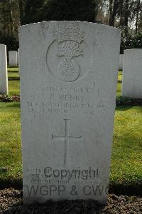 Heverlee War Cemetery - Henry, Patrick