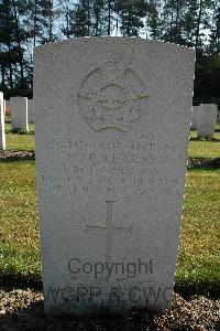 Heverlee War Cemetery - Kearns, Gerald John Patrick