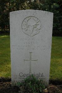 Heverlee War Cemetery - Kerr, David