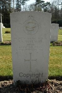 Heverlee War Cemetery - Levenson, Stephen Austin