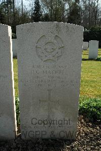 Heverlee War Cemetery - MacHell, Harry George