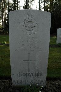 Heverlee War Cemetery - Magan, Daniel William