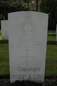 Heverlee War Cemetery - Mays, Arthur Walter