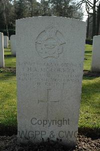 Heverlee War Cemetery - McCormick, Lee Henry Alexander