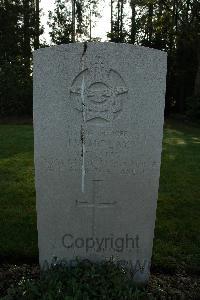 Heverlee War Cemetery - McLay, John Milton