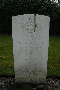 Heverlee War Cemetery - McPherson, Andrew