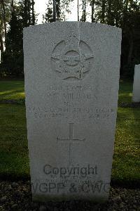 Heverlee War Cemetery - Milburn, Philip Giles