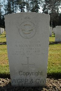 Heverlee War Cemetery - Monaghan, Albert